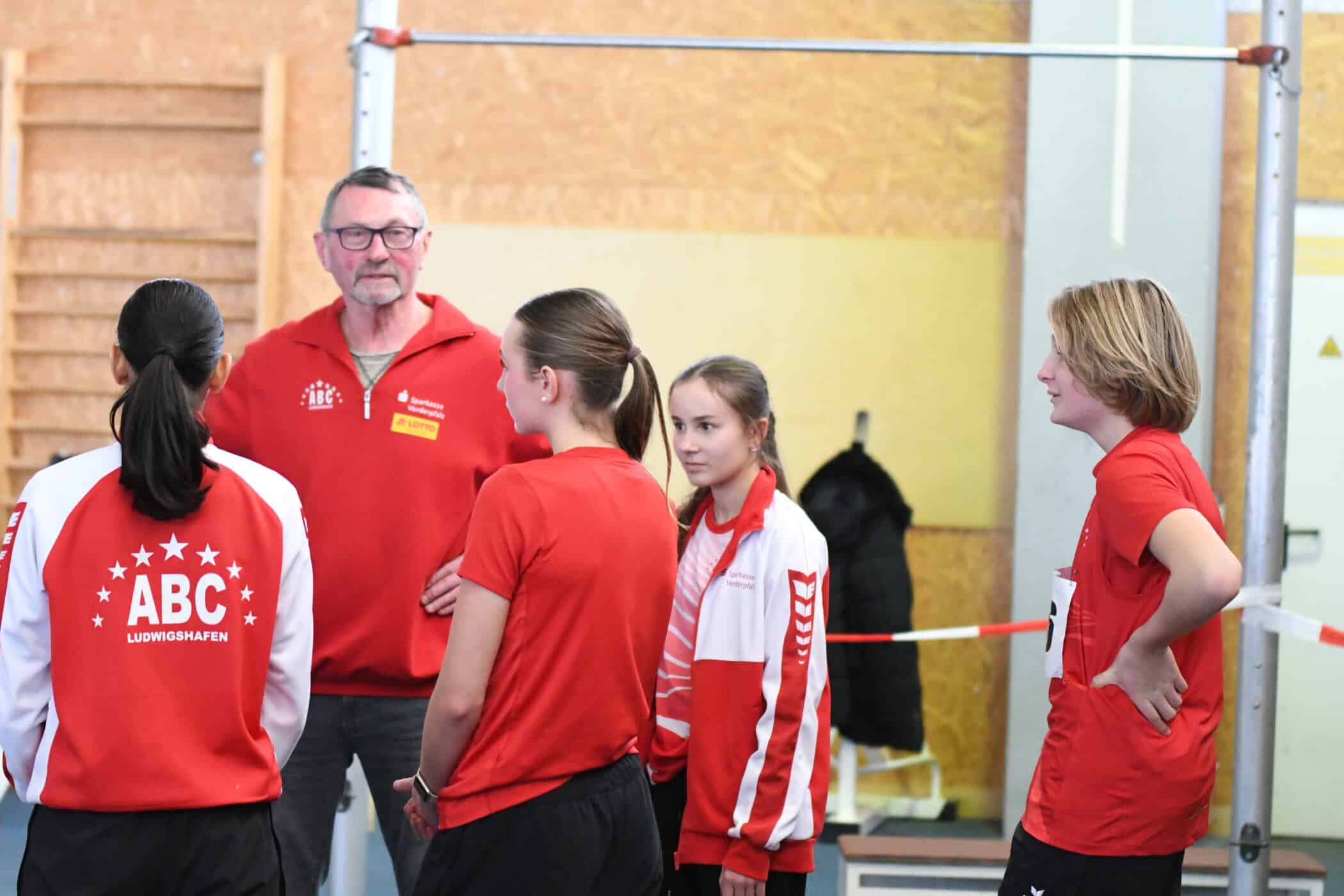 Juri Tscherer mit den ABC Athleten